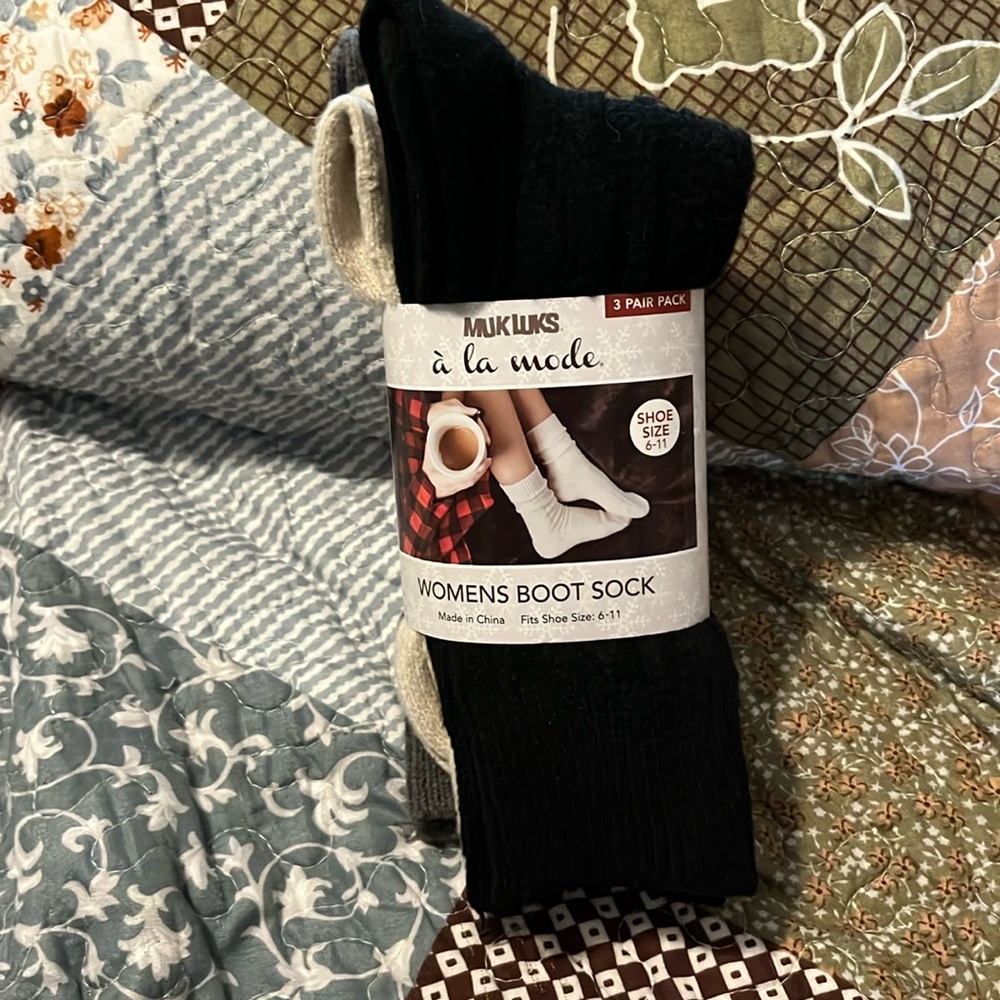 MukLuks a la mode socks 3 pack